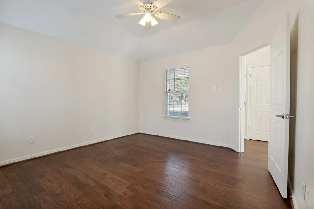 18131 Whispering Gables Lane Dallas, TX 75287