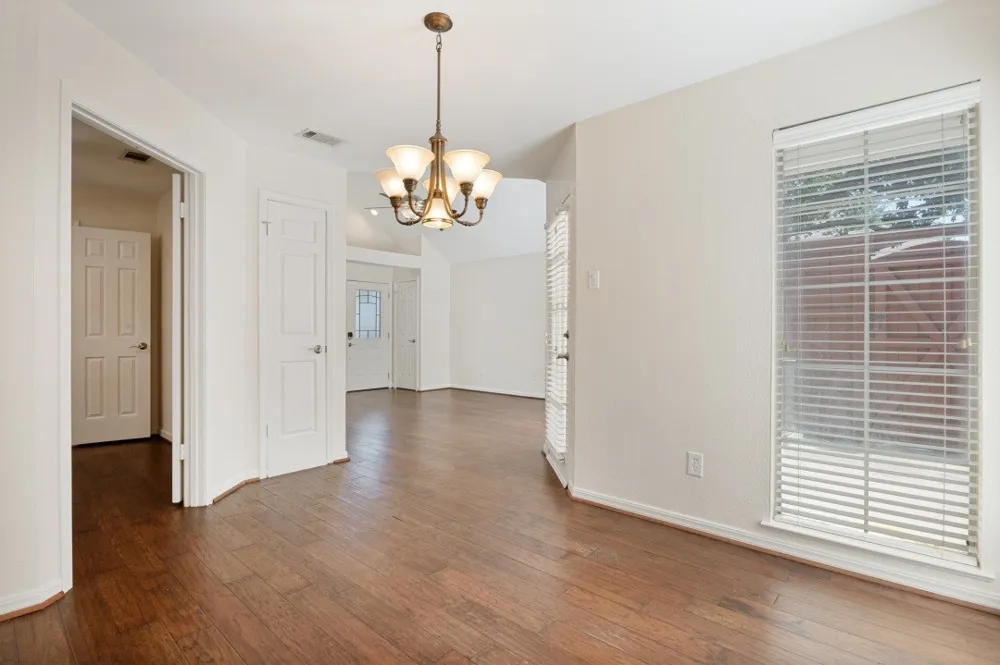 18131 Whispering Gables Lane Dallas, TX 75287