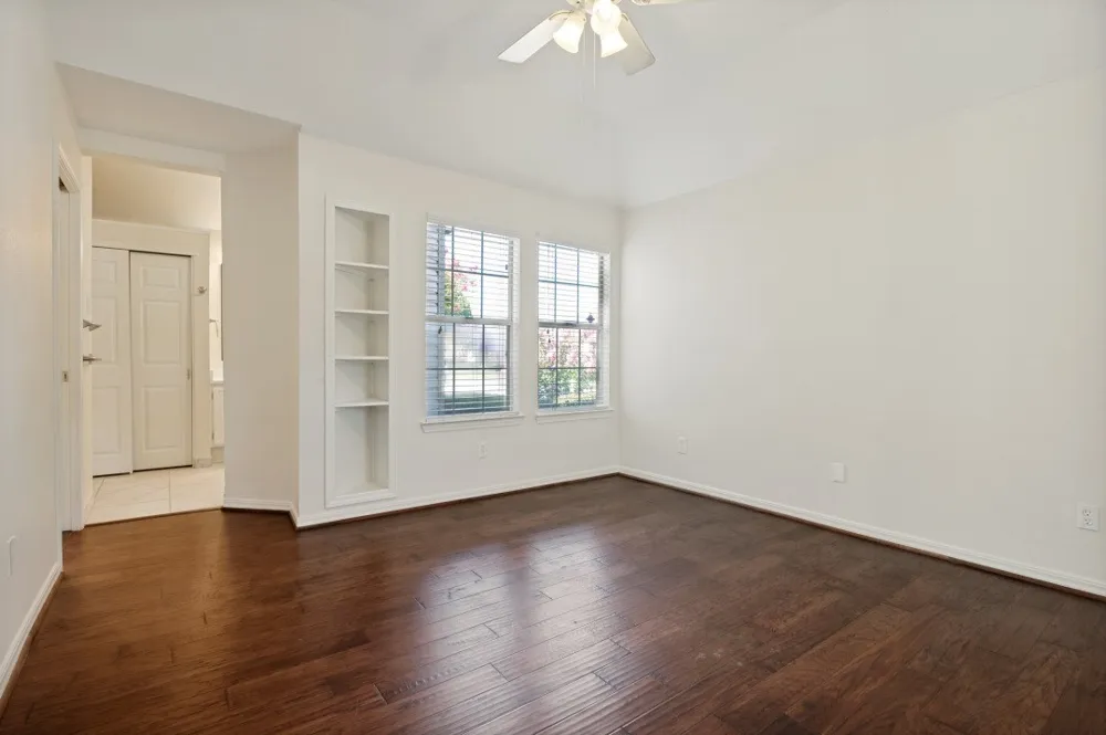 18131 Whispering Gables Lane Dallas, TX 75287