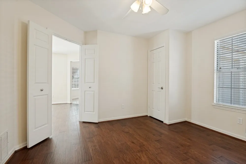 18131 Whispering Gables Lane Dallas, TX 75287