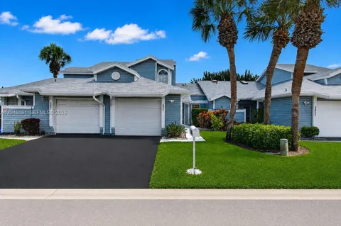 3855 Island Club Cir