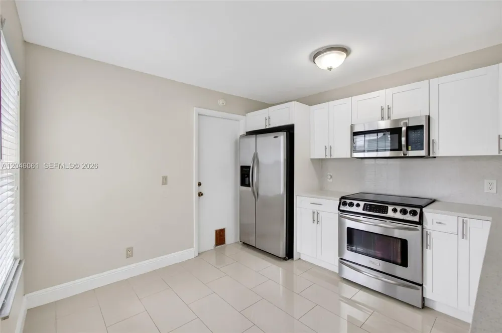 3855 Island Club Cir Lake Worth, FL 33462