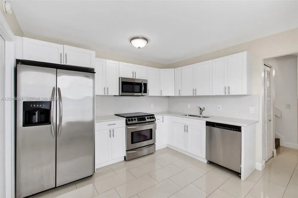 3855 Island Club Cir Lake Worth, FL 33462