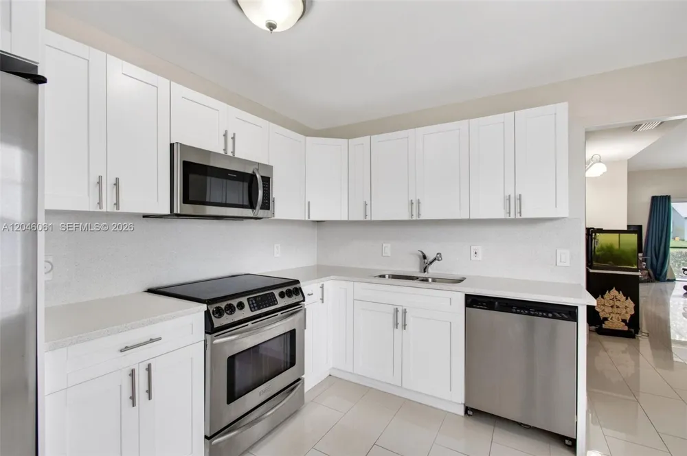 3855 Island Club Cir Lake Worth, FL 33462