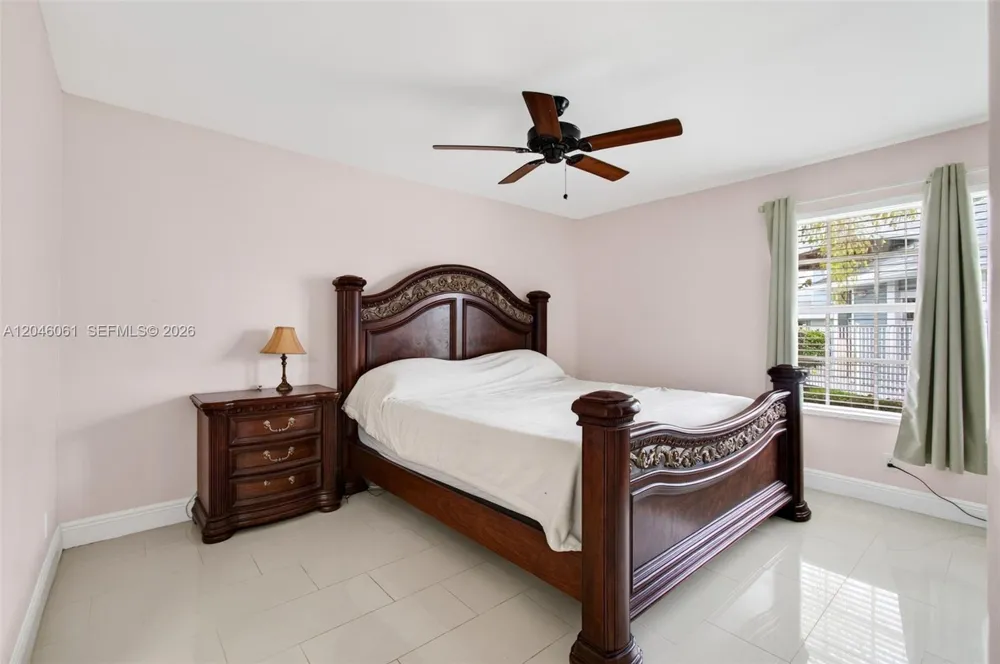 3855 Island Club Cir Lake Worth, FL 33462
