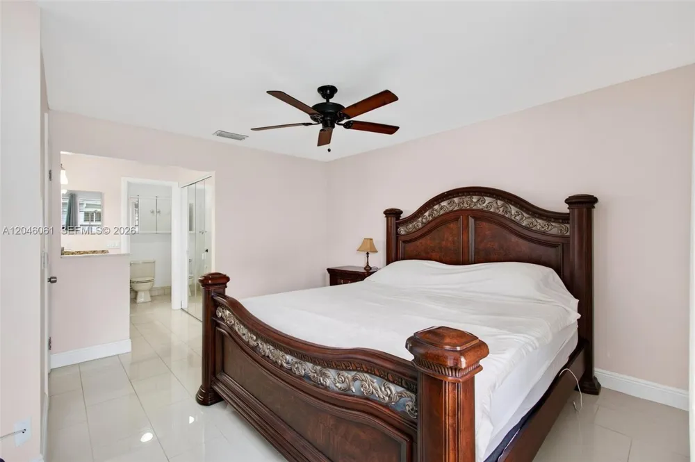3855 Island Club Cir Lake Worth, FL 33462