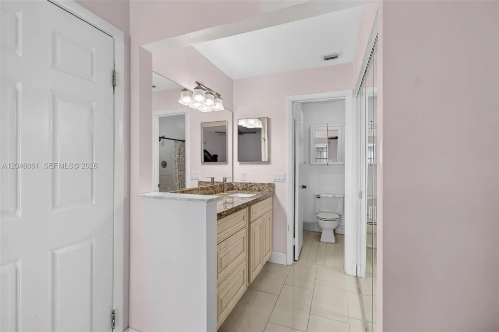 3855 Island Club Cir Lake Worth, FL 33462