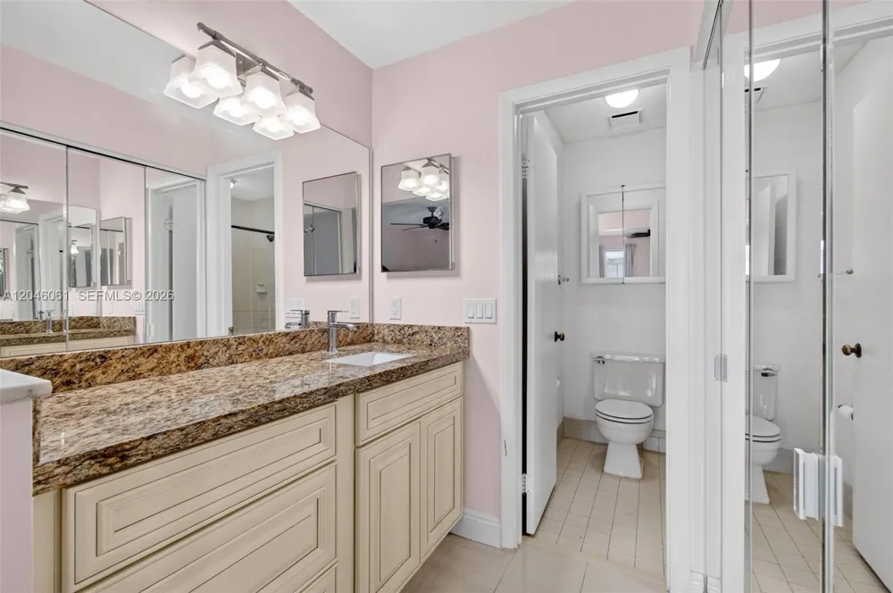 3855 Island Club Cir Lake Worth, FL 33462