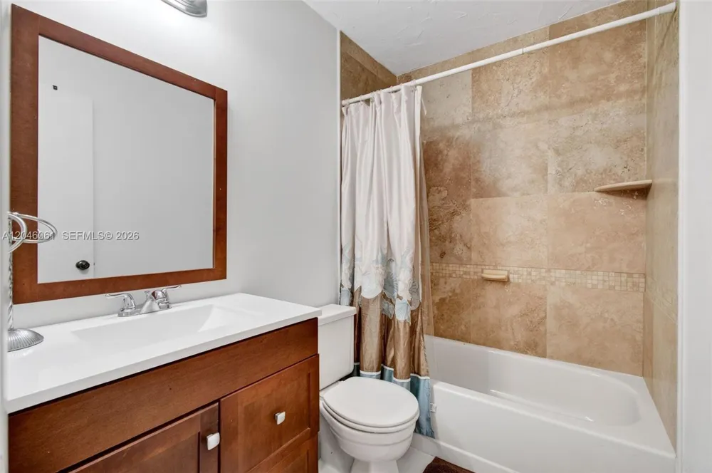 3855 Island Club Cir Lake Worth, FL 33462