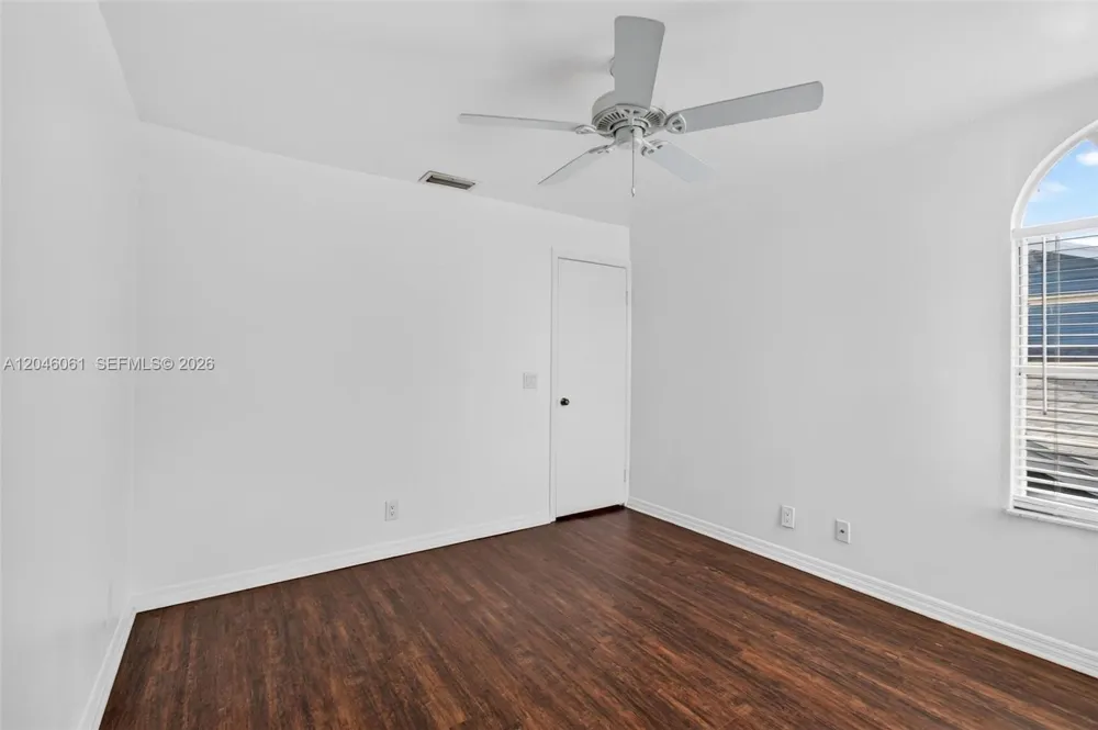 3855 Island Club Cir Lake Worth, FL 33462