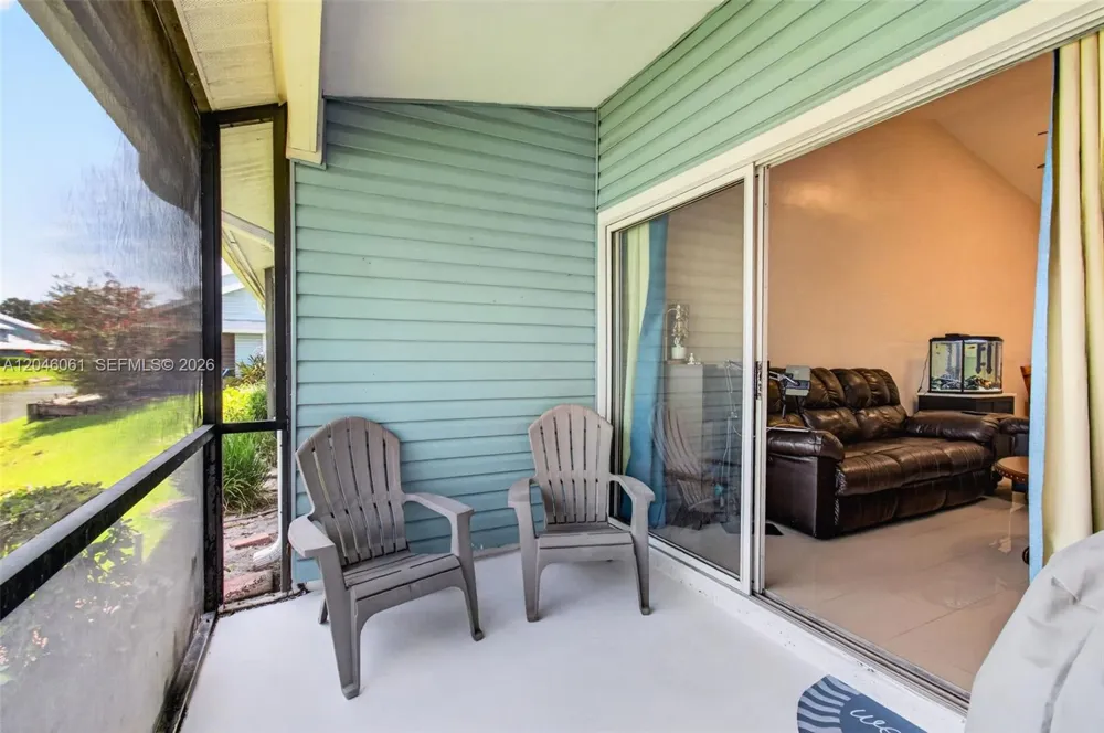 3855 Island Club Cir Lake Worth, FL 33462