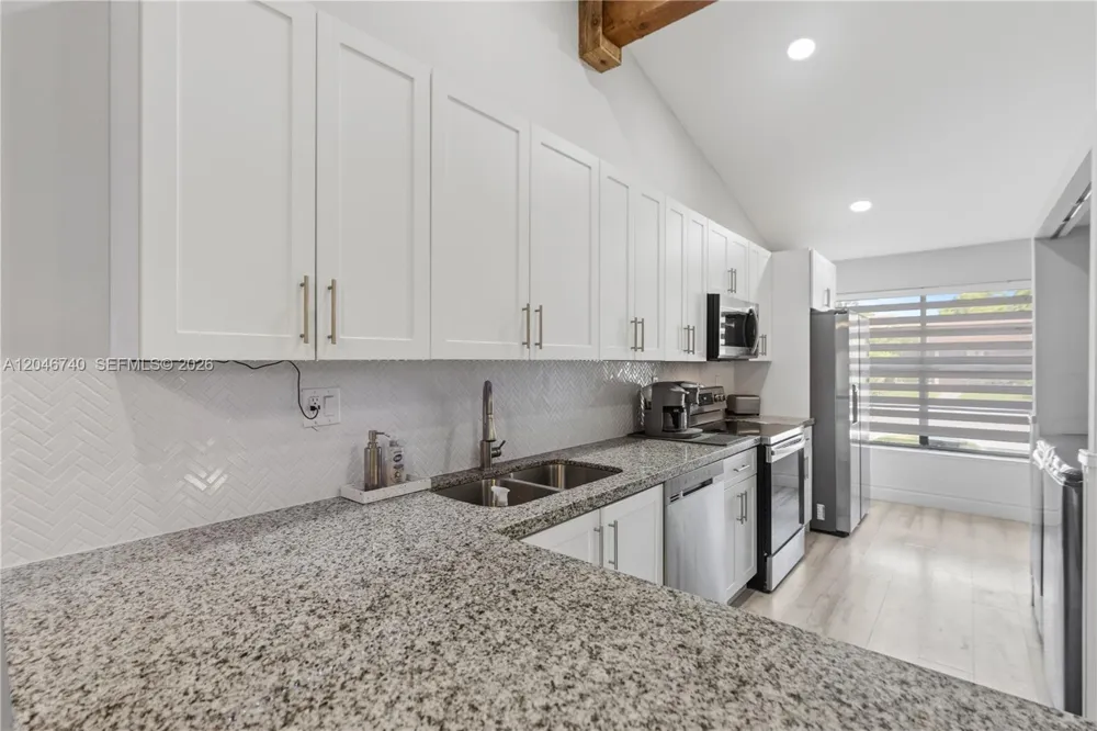 10311 Laurel Ct Pembroke Pines, FL 33026