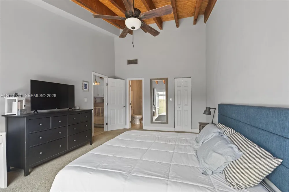 10311 Laurel Ct Pembroke Pines, FL 33026