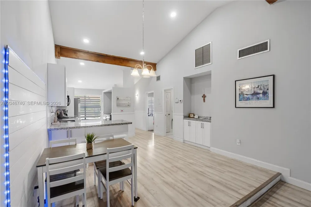 10311 Laurel Ct Pembroke Pines, FL 33026