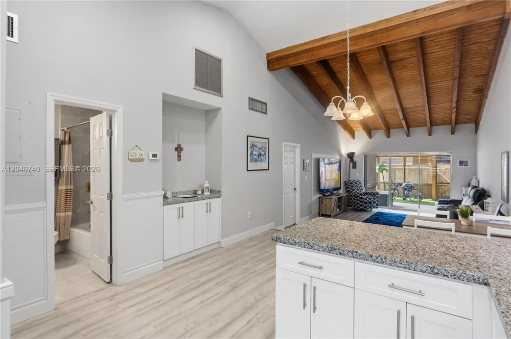 10311 Laurel Ct Pembroke Pines, FL 33026