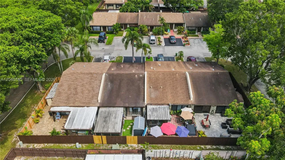 10311 Laurel Ct Pembroke Pines, FL 33026