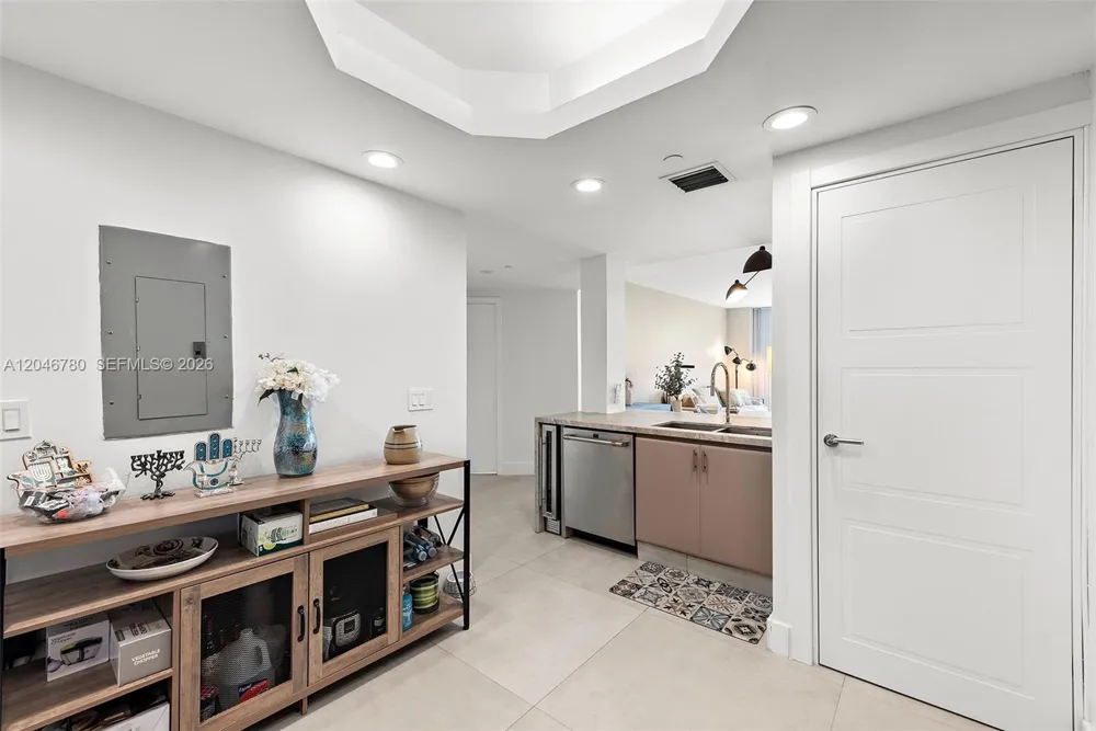 9595 Collins Ave #N10F Surfside, FL 33154