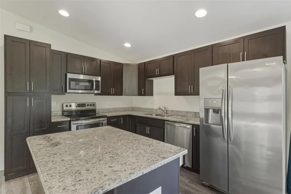 8007 Royal Court 