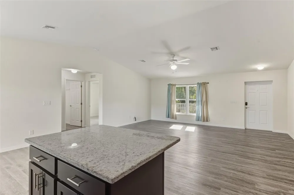 8007 Royal Court 