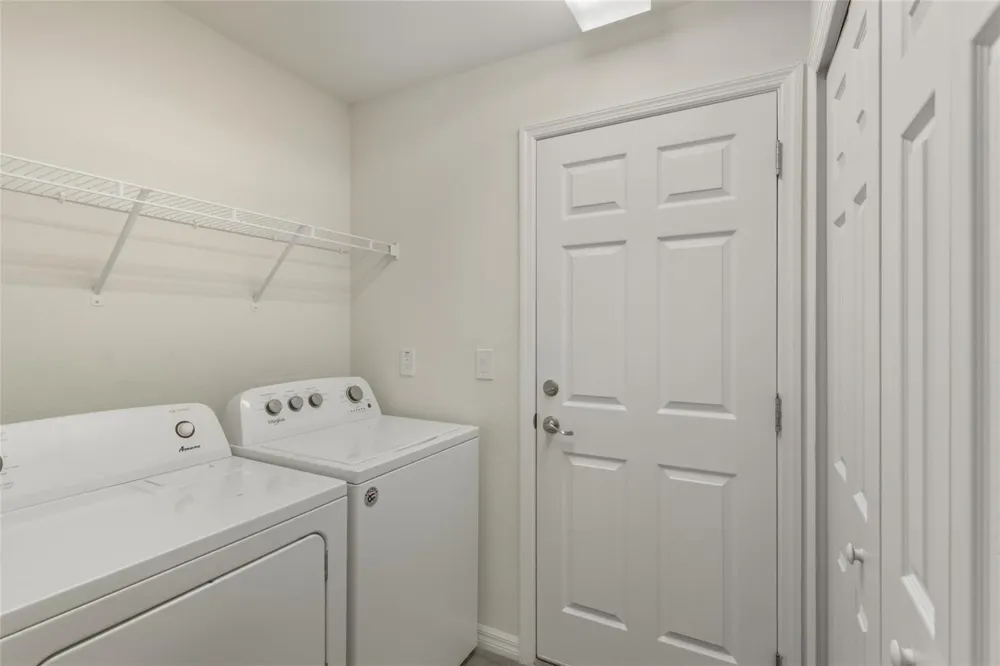 8007 Royal Court 