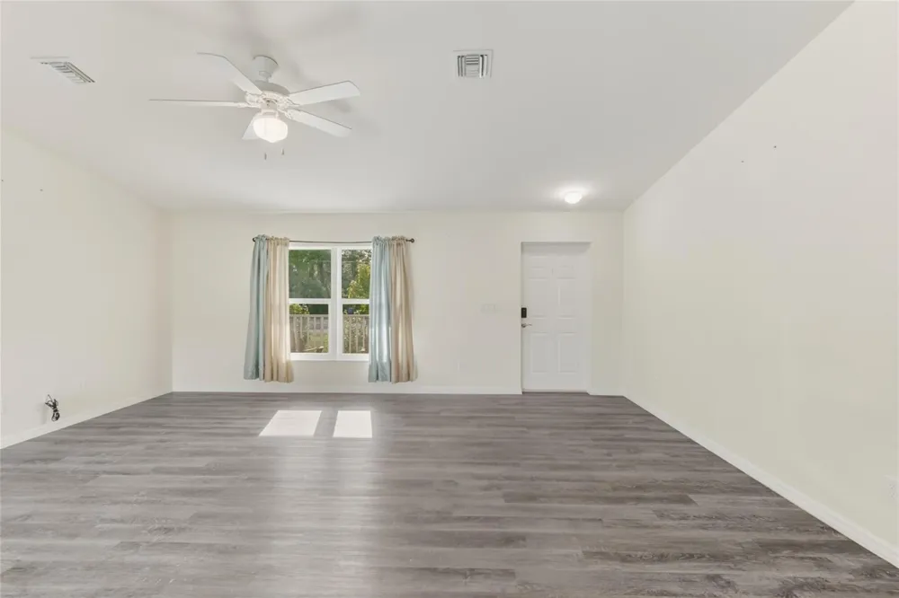 8007 Royal Court 