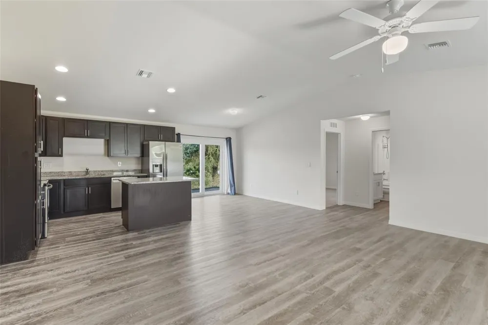 8007 Royal Court 