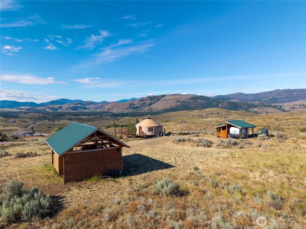 35 Chewuch Heights Road Winthrop, WA 98862