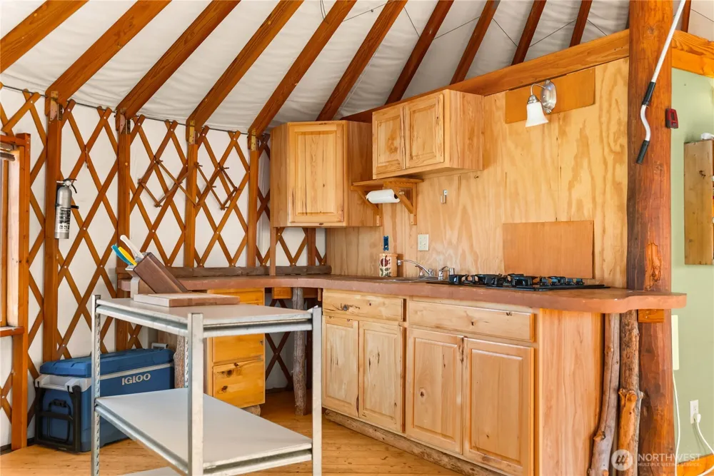 35 Chewuch Heights Road Winthrop, WA 98862