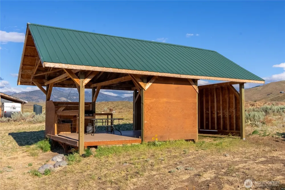 35 Chewuch Heights Road Winthrop, WA 98862