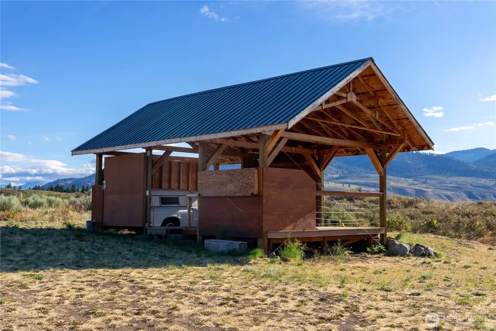 35 Chewuch Heights Road Winthrop, WA 98862