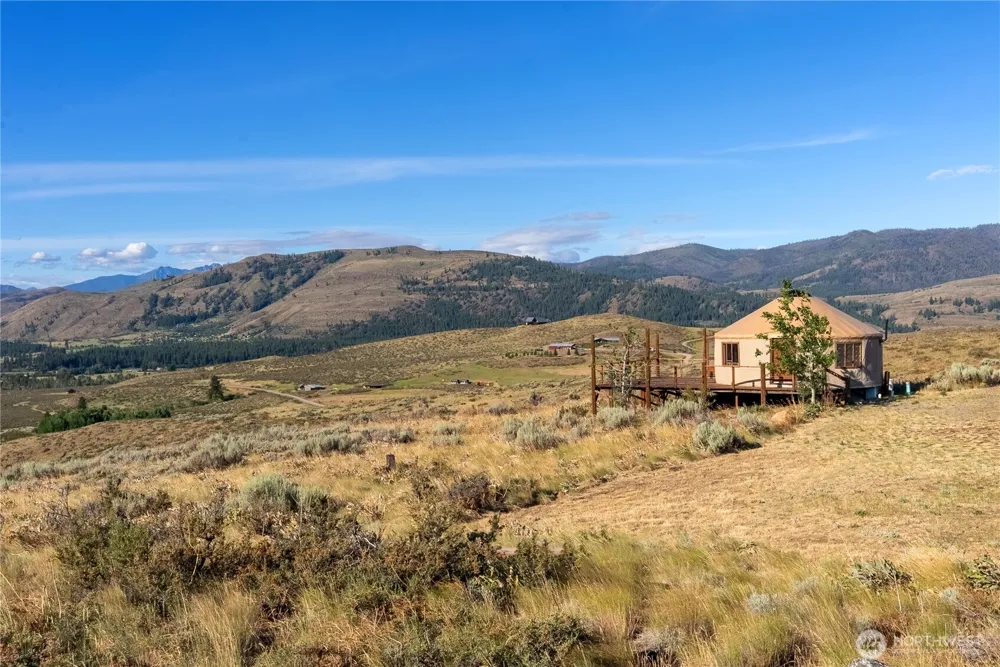 35 Chewuch Heights Road Winthrop, WA 98862