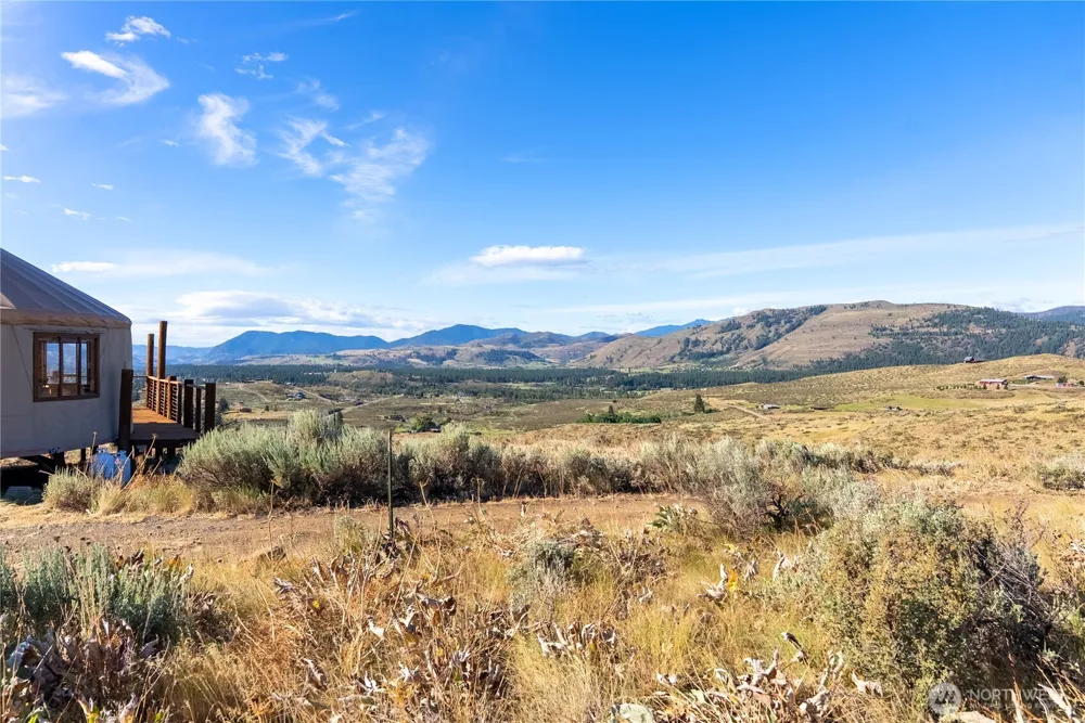 35 Chewuch Heights Road Winthrop, WA 98862