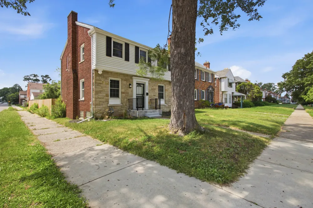 18603 Roselawn Street Detroit, MI 48221