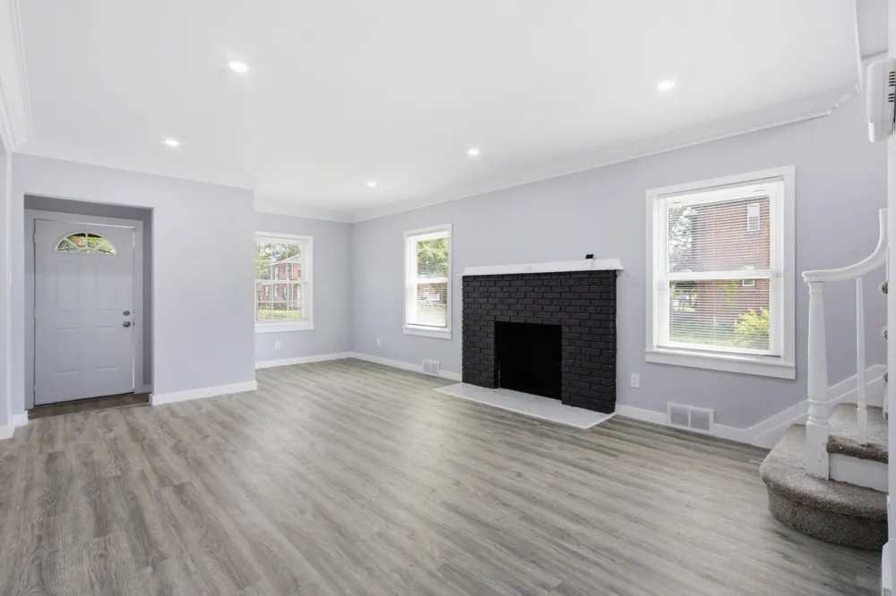 18603 Roselawn Street Detroit, MI 48221