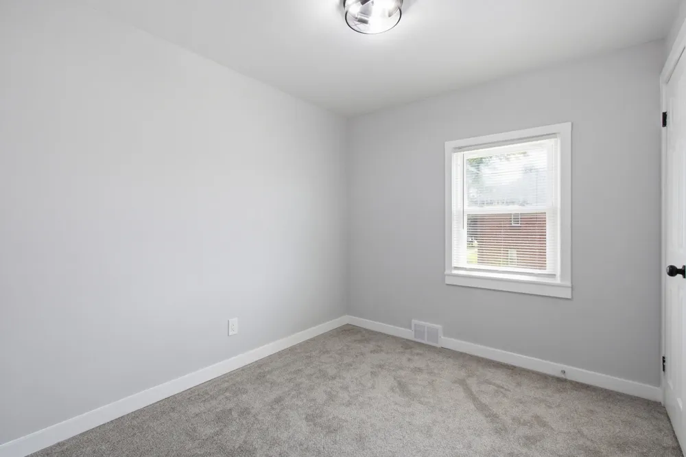 18603 Roselawn Street Detroit, MI 48221