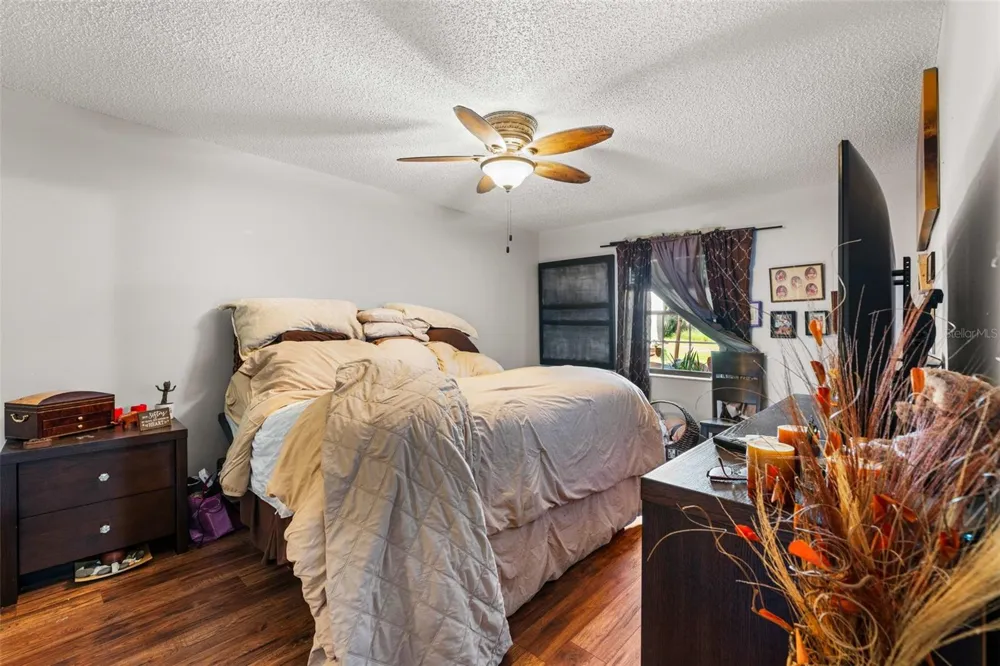 100 E OAK TERRACE DRIVE #C1 Leesburg, FL 34748