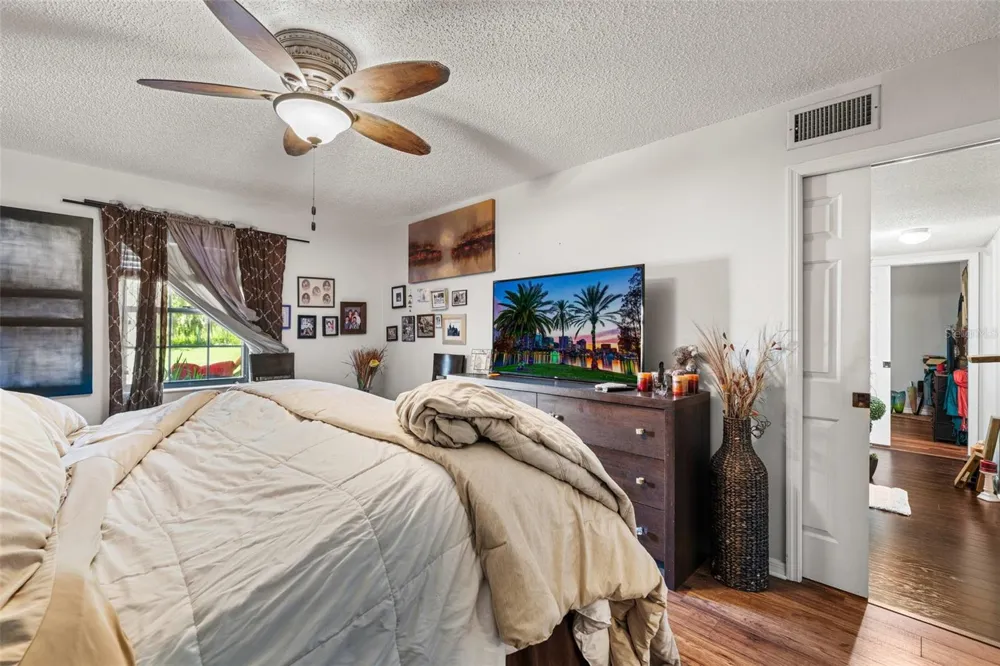 100 E OAK TERRACE DRIVE #C1 Leesburg, FL 34748