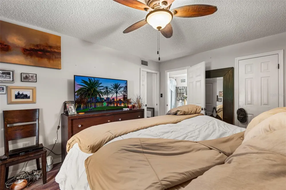 100 E OAK TERRACE DRIVE #C1 Leesburg, FL 34748