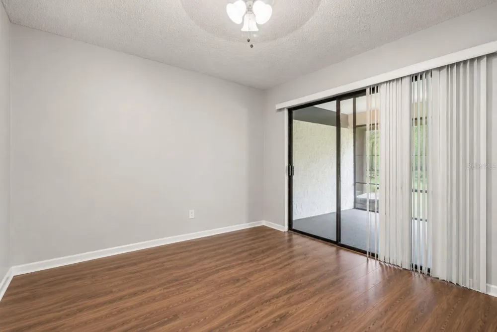 100 E OAK TERRACE DRIVE #C1 Leesburg, FL 34748