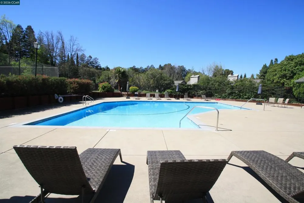 1506 Ashwood Dr Martinez, CA 94553
