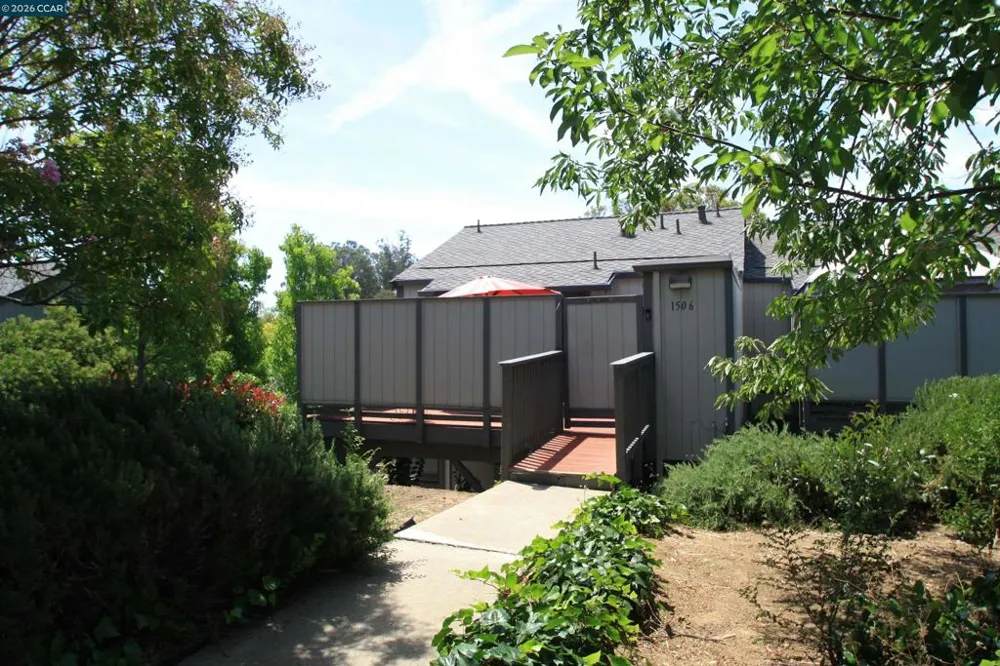 1506 Ashwood Dr Martinez, CA 94553