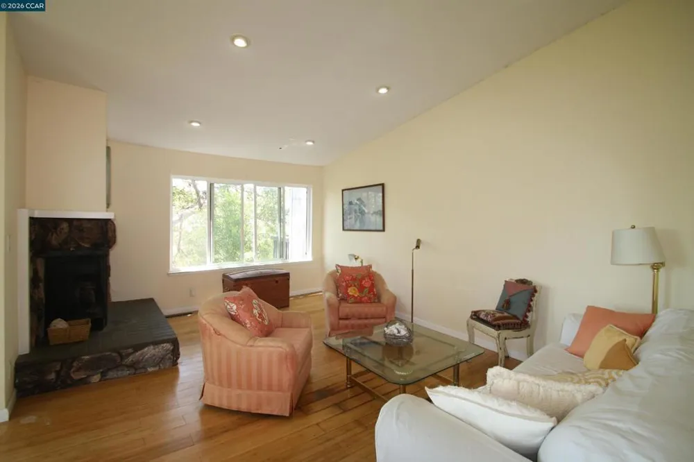 1506 Ashwood Dr Martinez, CA 94553