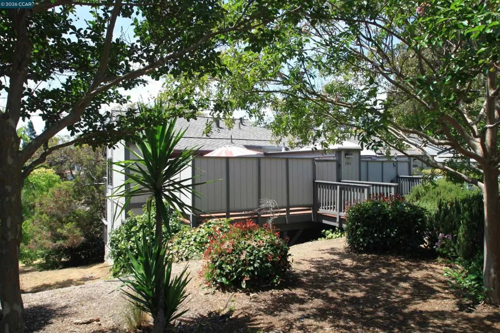 1506 Ashwood Dr Martinez, CA 94553