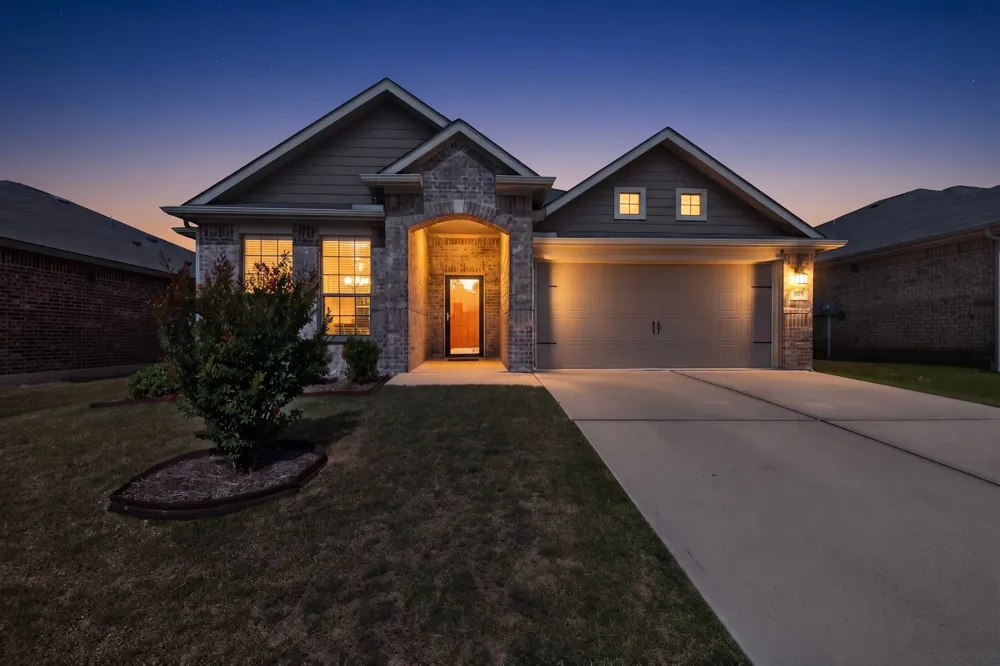 504 Cross Ridge Circle Fort Worth, TX 76120