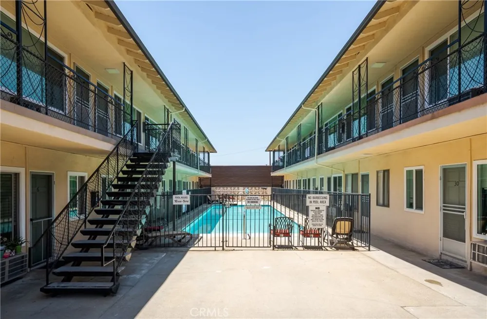 618 W Route 66 Glendora, CA 91740