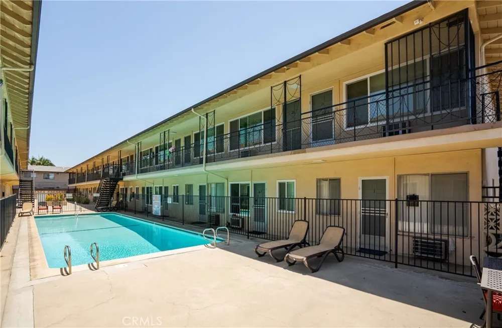 618 W Route 66 Glendora, CA 91740