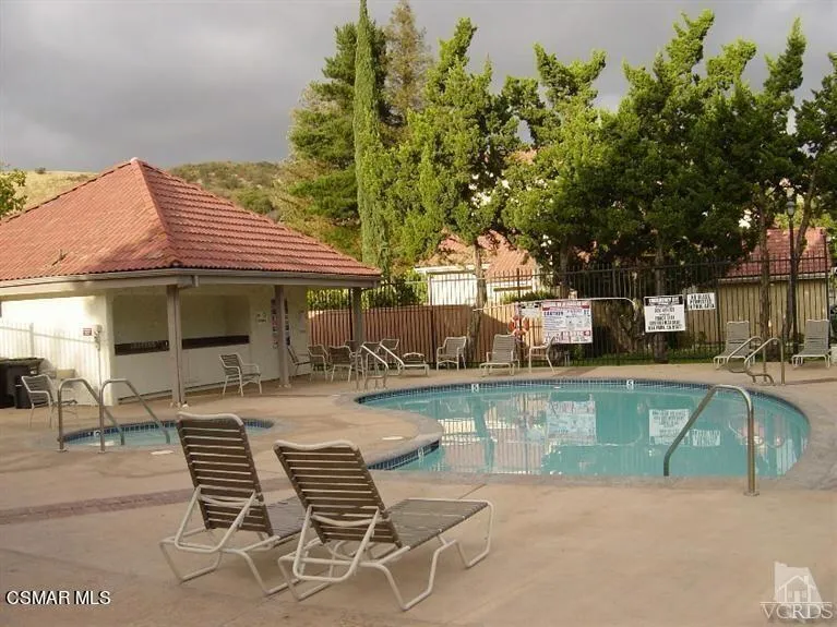 6813 Eaglehaven Lane Oak Park, CA 91377