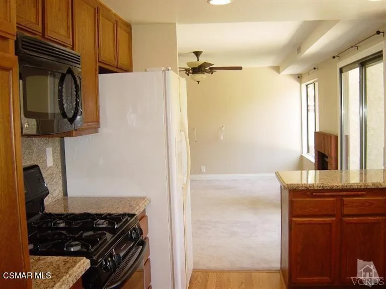 6813 Eaglehaven Lane Oak Park, CA 91377