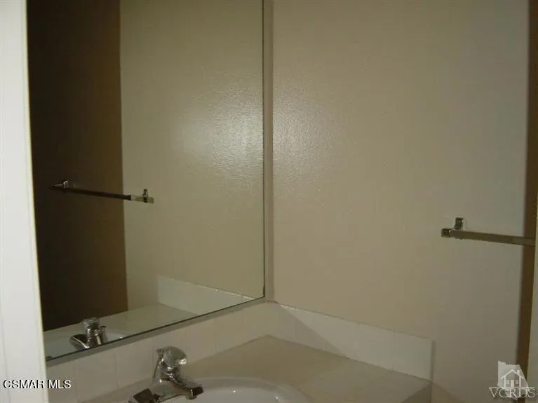 6813 Eaglehaven Lane Oak Park, CA 91377