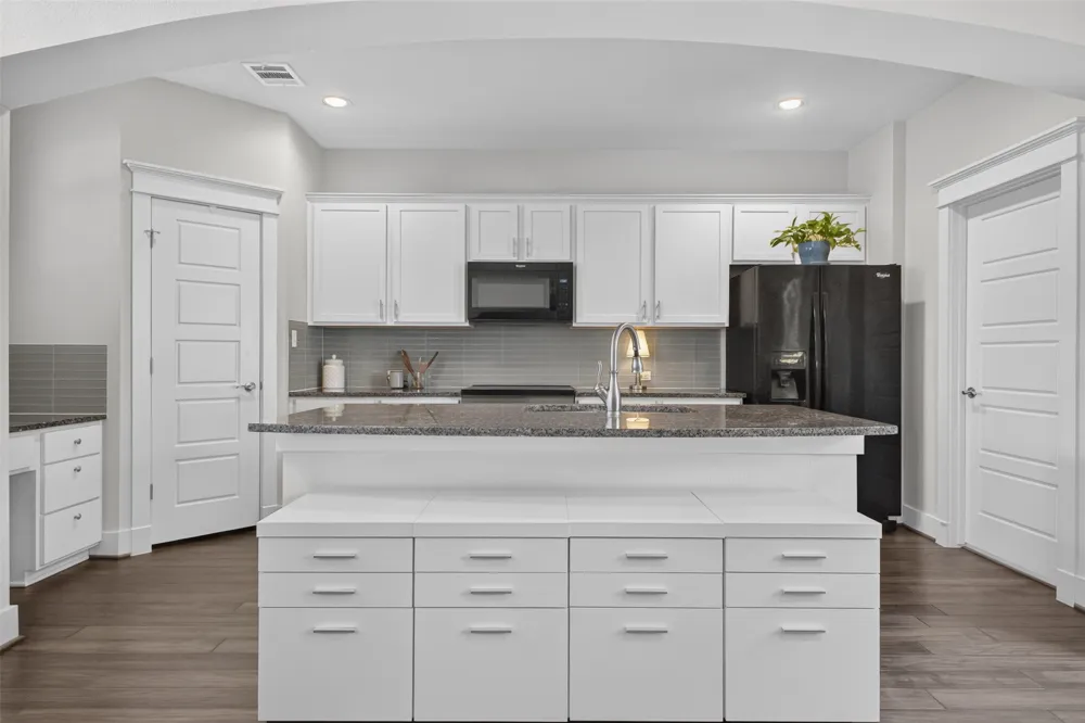 710 Arrow Point Drive #18 Cedar Park, TX 78613
